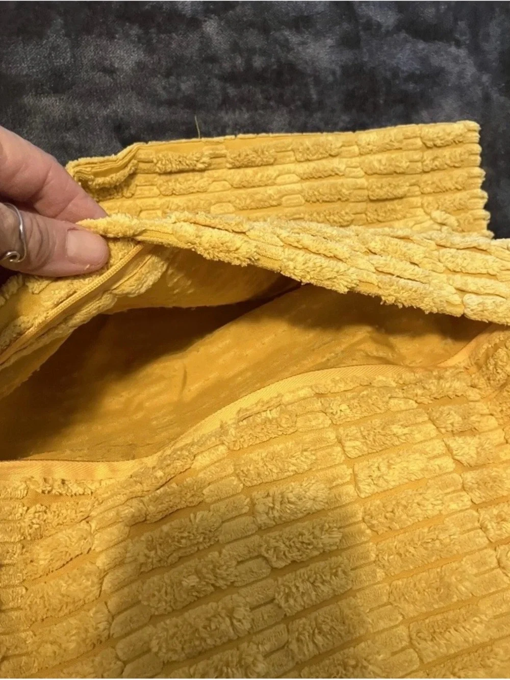 Unbranded set mustard